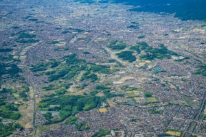 奈良市芝新屋町の土地情報と暮らし